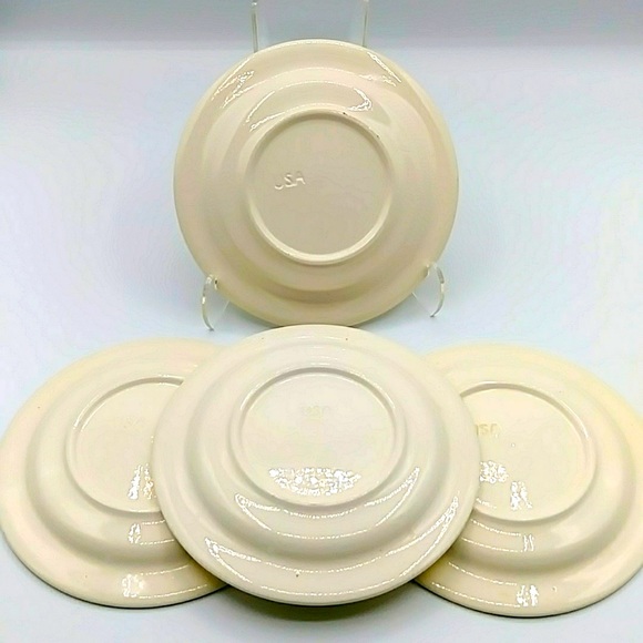 Set of 4 Bright Yellow 6.25" Plates w/ Zinnias - Picture 2 of 7